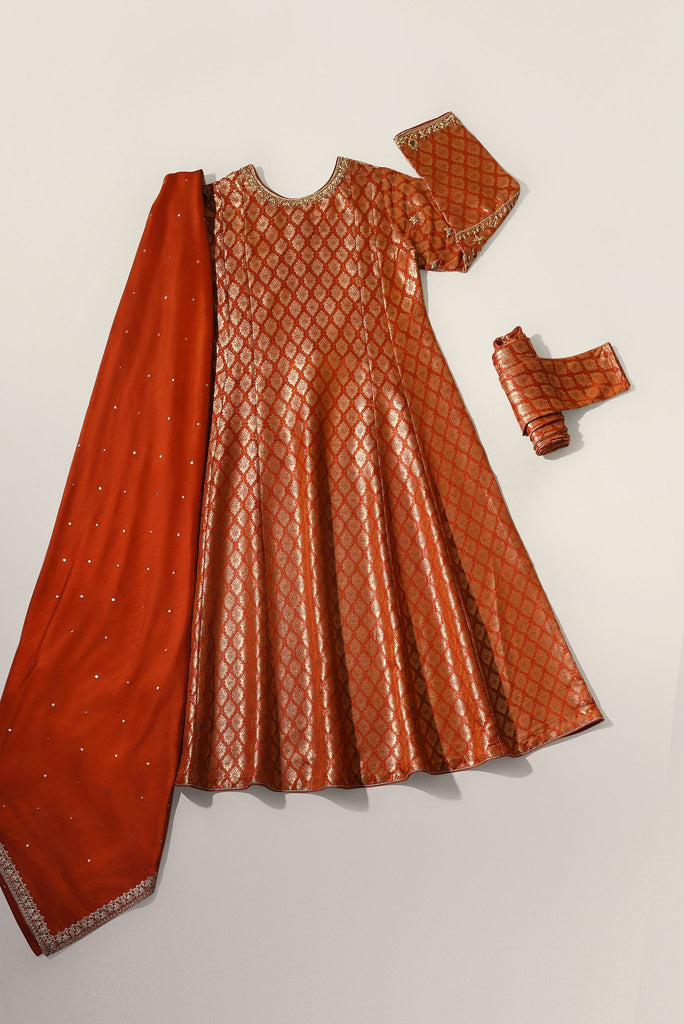 jamawar dress design This beautiful design is a perfect example of elegance and royalty. Net kalidaar frock in fully hand embellished work paired with a jamawar lehnga and organza dupatta perfect to style