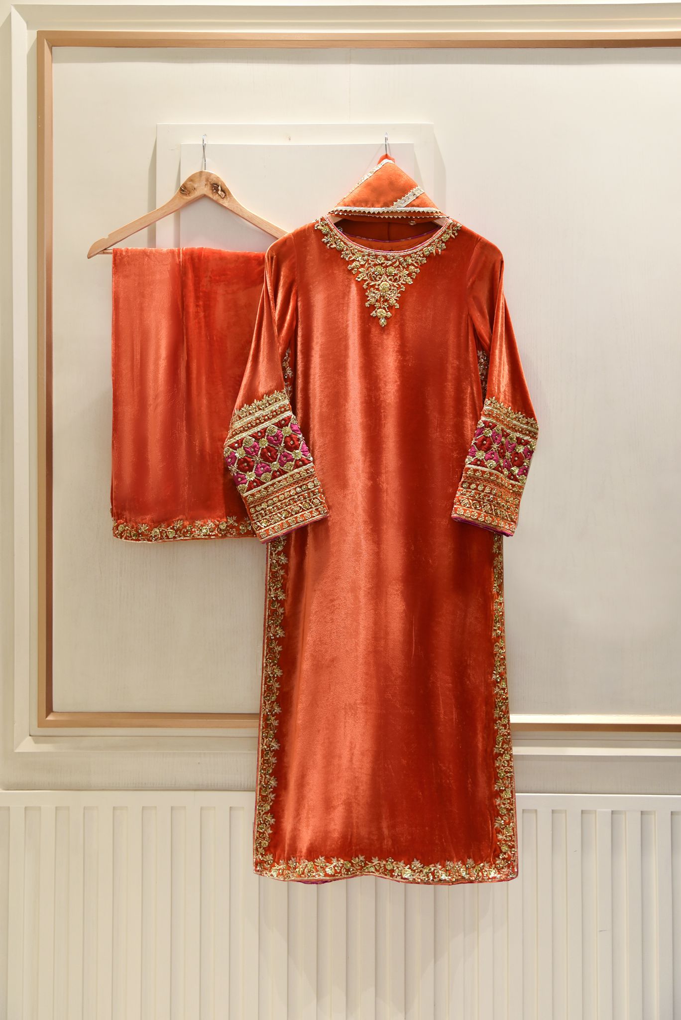 Rust Chatapatti Velvet | Aghanoor Bridal Rust Chatapatti Velvet | Aghanoor Bridal