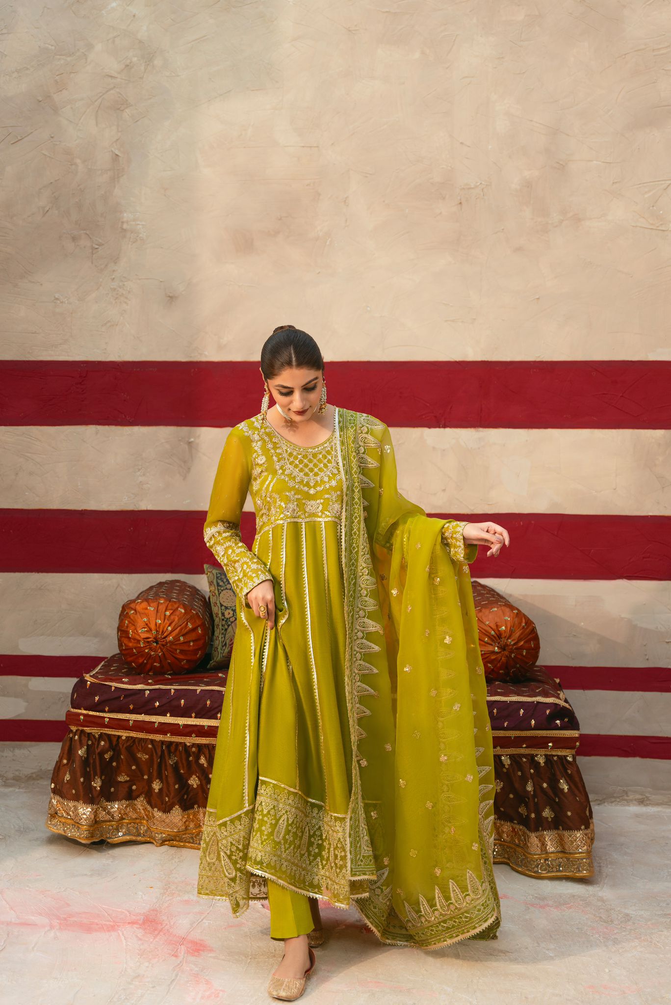 Mehndi Green Pishwas | Aghanoor Bridal Mehndi Green Pishwas | Aghanoor Bridal
